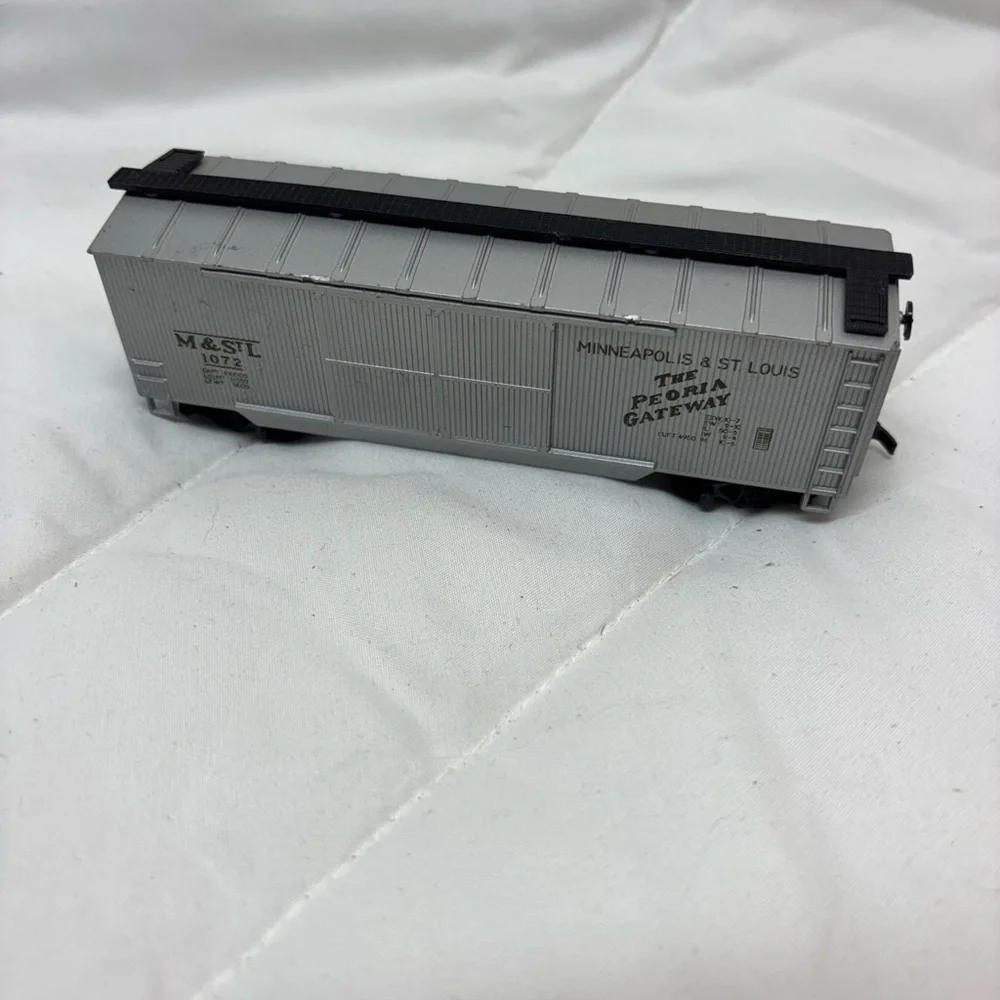 Model Power HO Scale Minneapolis & St. Louis, The Peoria Gateway Box Car.